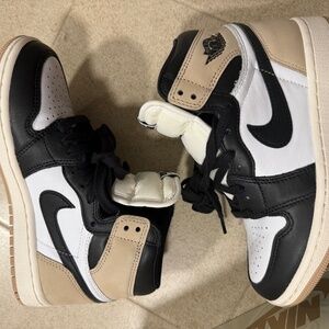 Air Jordan Retro 1 Latte